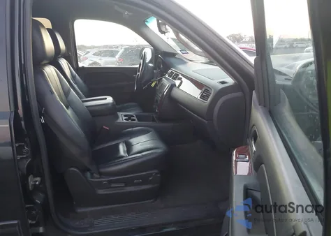 2010 Chevrolet Tahoe Lt z USA, uszkodzony, nr VIN 1GNUKBE03AR254998